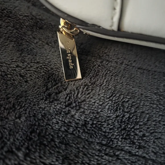 Kate Spade Wicker Trunk Traveler Crossbody - Picture 7 of 8